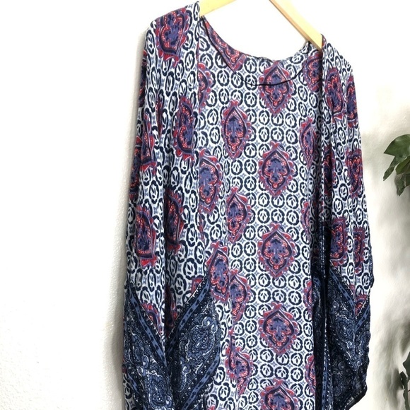 Express Paisley Scarf Kimono - Picture 2 of 6